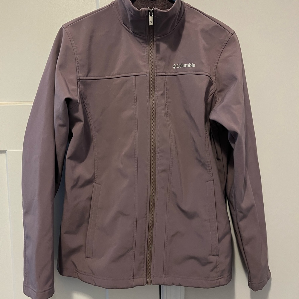 Columbia Women’s L Softshell Jacket